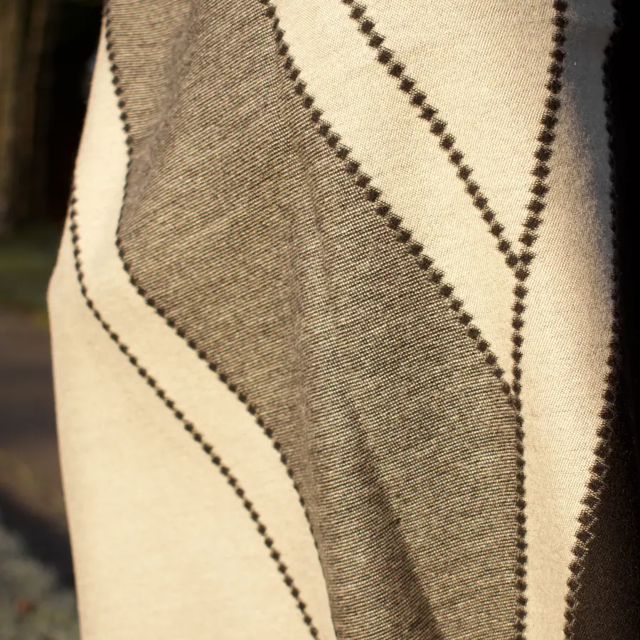 Dames-sjaal-viscose-zachte-sjaal-zwart-185×70-cm detail foto