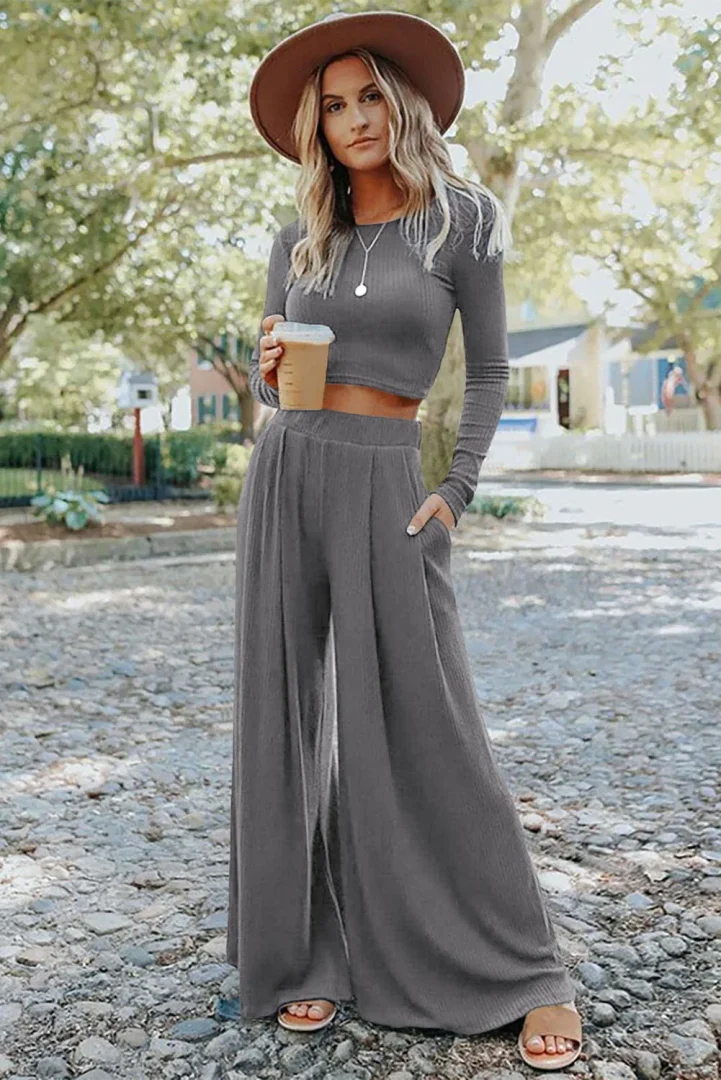 Effen kleur geribbelde crop top lange broek set grijs model